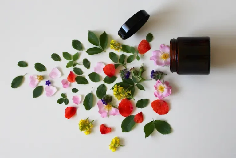 Anti-Aging Gesichtsbehandlung mit ayurvedischen Kräutern